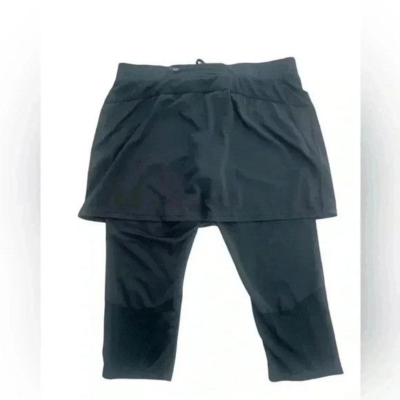 REI 2 in 1 Black Skirt with Leggings Size Medium - Picture 2 of 6